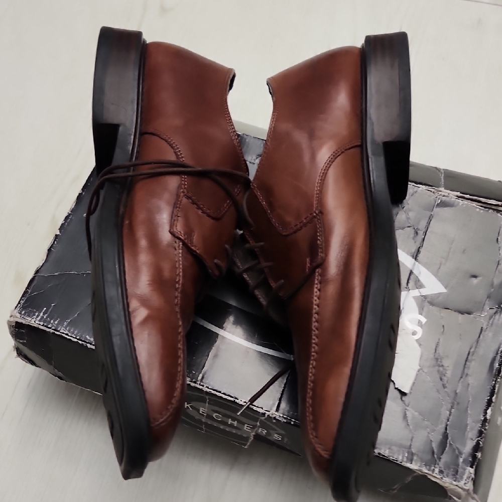 Skechers Men's Brown Leather Lace-Up Oxfords - Picture 8 of 8